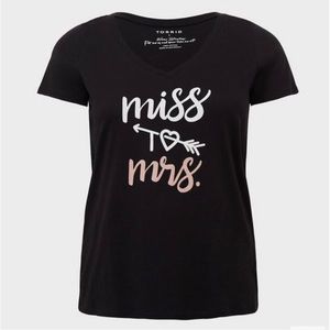 NWT Miss to Mrs Torrid Slim Fit Black V-Neck T-Shirt, Size 2X